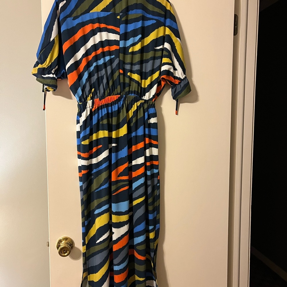 Dress - Picture 2 of 6